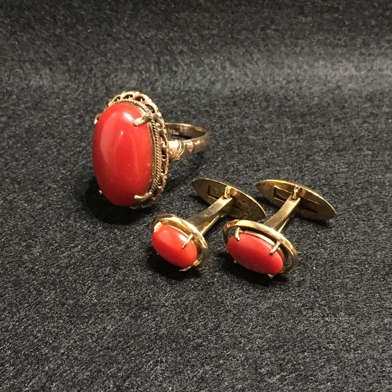 金の指輪とカフスを阪南市で買取させていただきました!