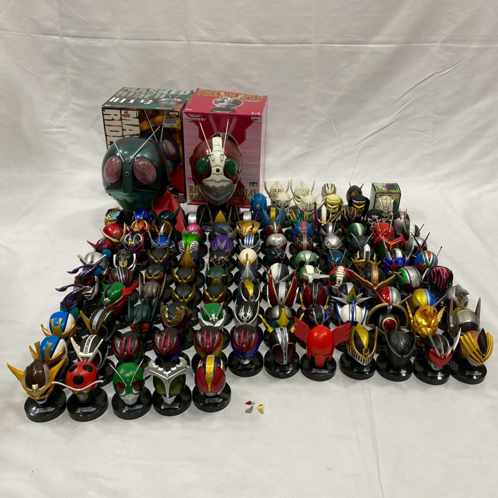 仮面ライダーのマスクコレクションまとめを橿原市で出張買取しました|買取実績 BuyQuick