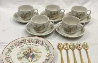 WEDGWOOD ピーターラビットの食器セットを守口市で出張買取しました｜買取実績 BuyQuick