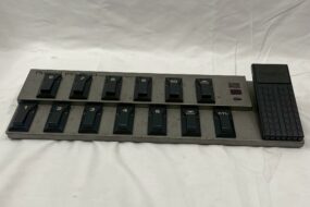 Roland MIDIフットコントローラー FC-200を大阪市で出張買取しました｜買取実績 BuyQuick