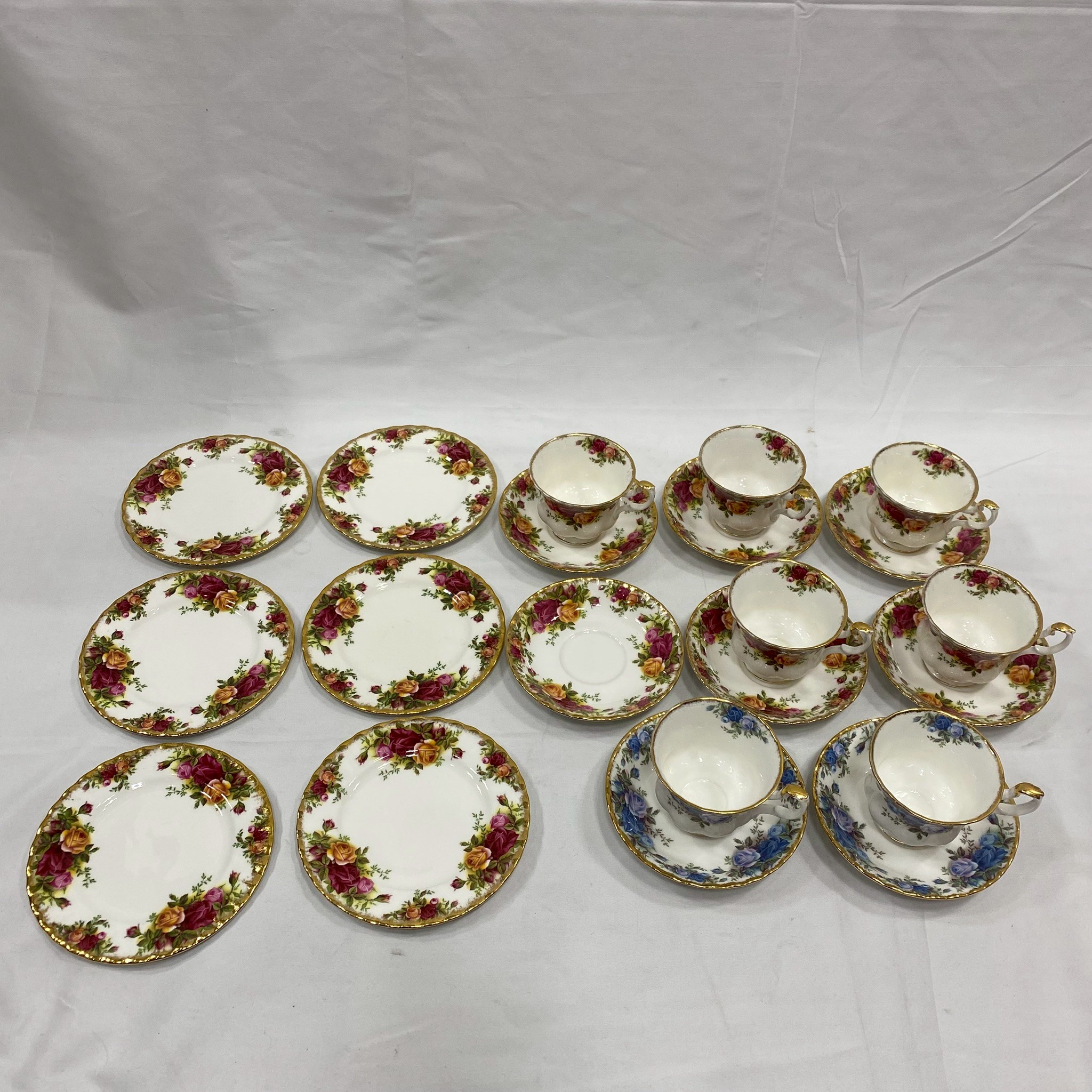 【買取実績|吹田市】ROYAL ALBERT 洋食器セットを出張買取いたしました!