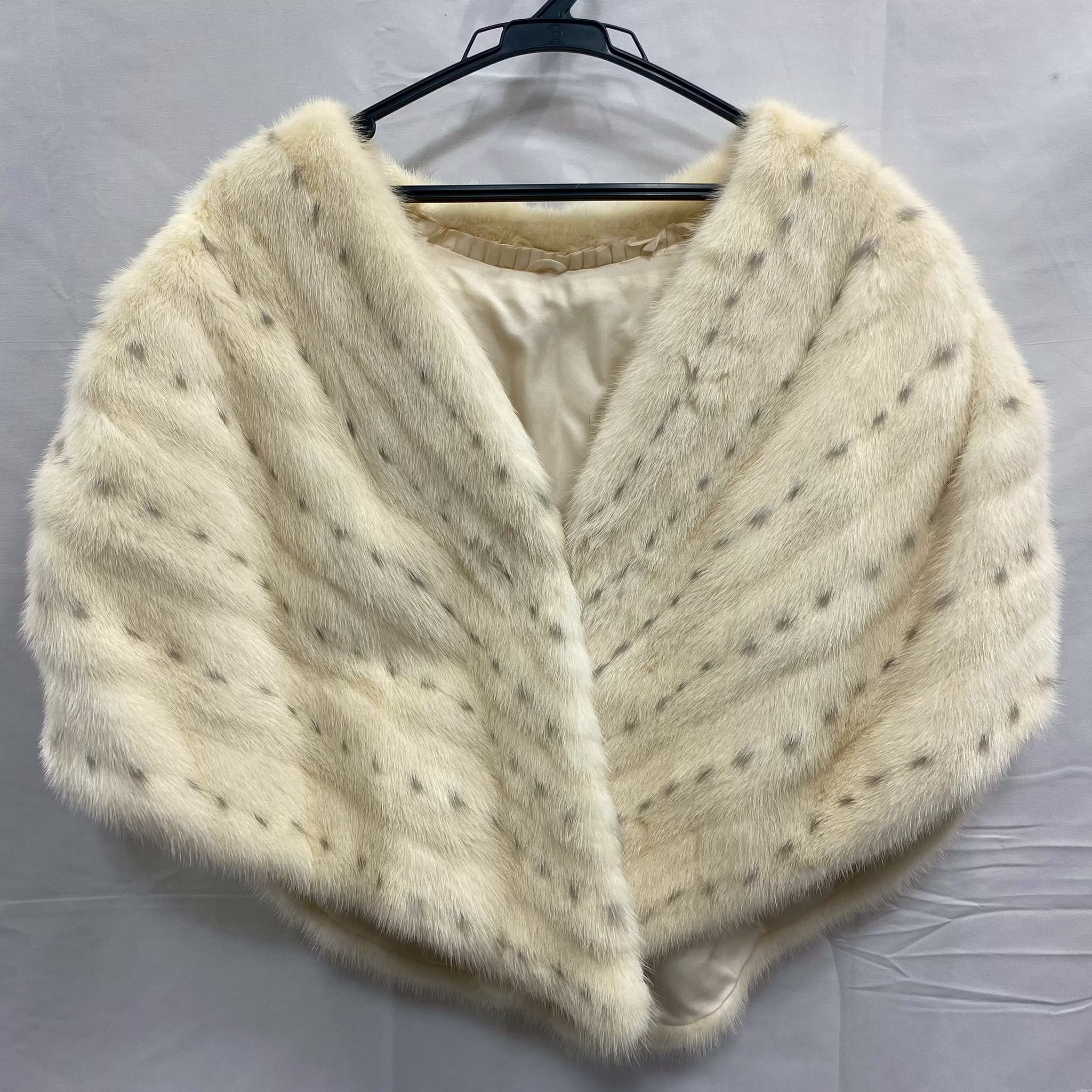 【買取実績|大阪市】SAGA MINK ROYAL グレードのホワイトミンクストールを出張買取いたしました!