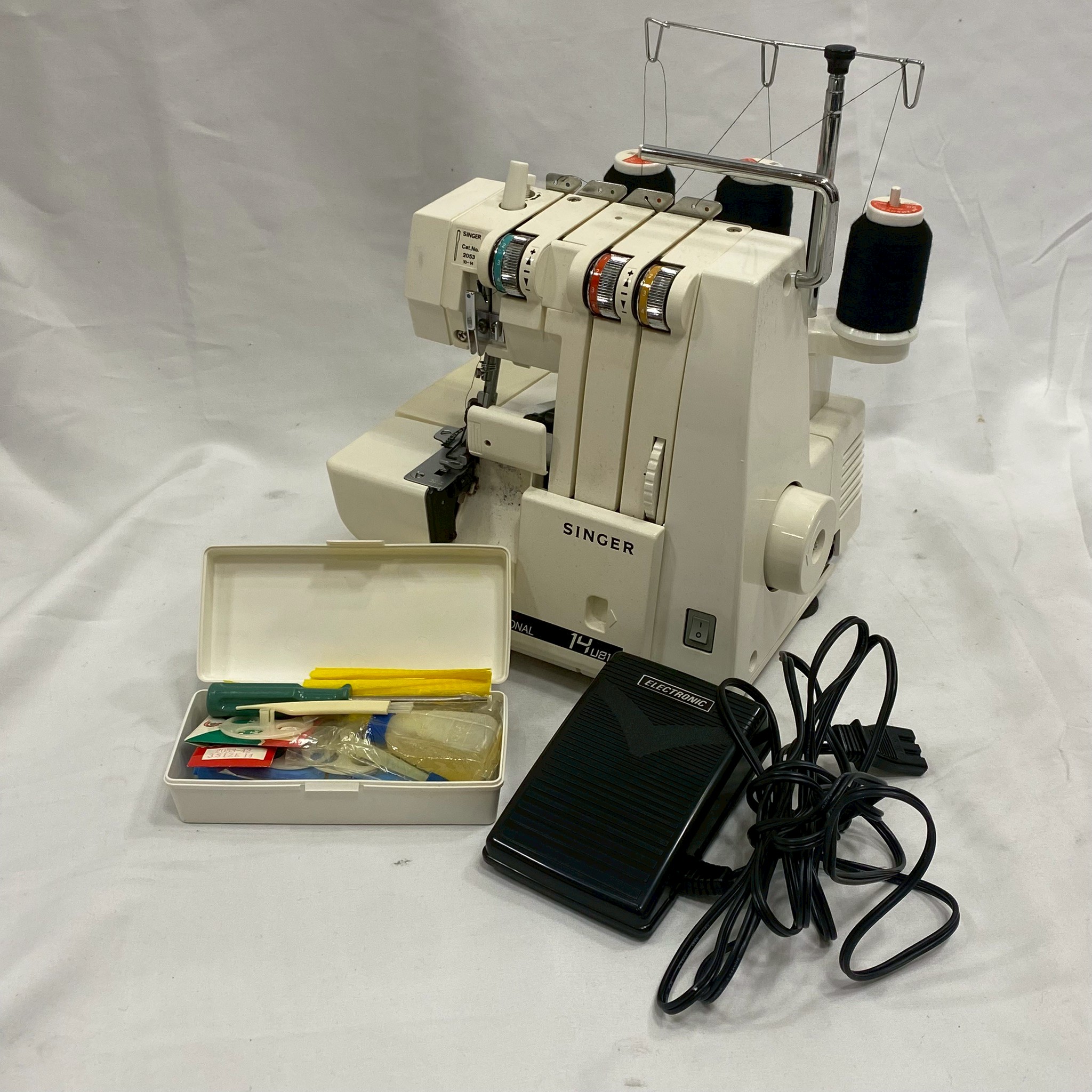 【買取実績｜岸和田市】SINGER 14U812 ロックミシンを出張買取いたしました！